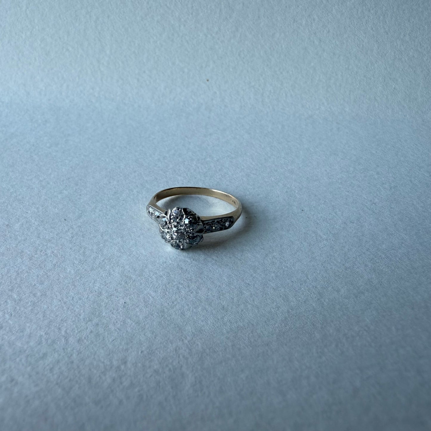14k Yellow Gold and Platinum 0.60 ctw Diamond Floral Cluster Ring Size 7.5