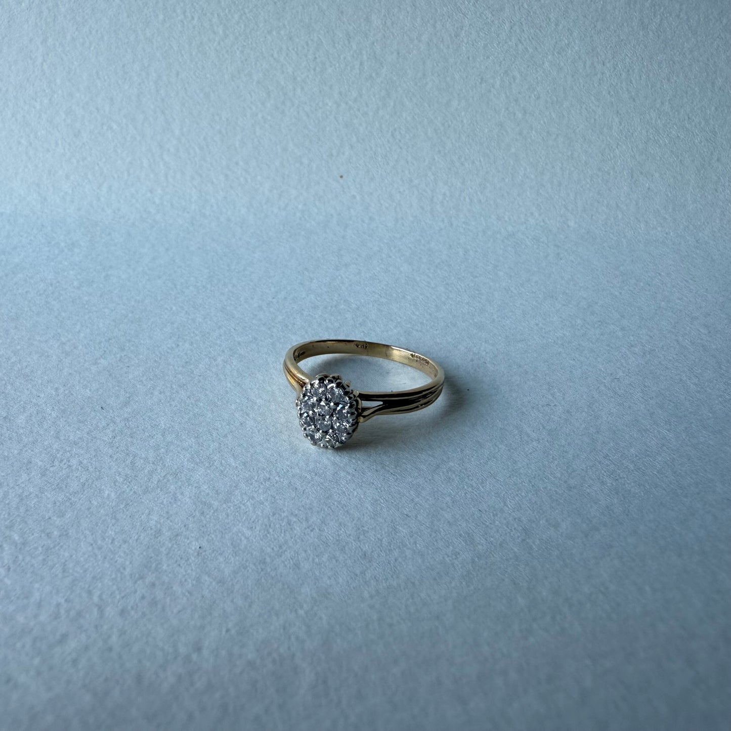 Sparkling 14k Gold Oval Diamond Cluster Ring Size 8.5
