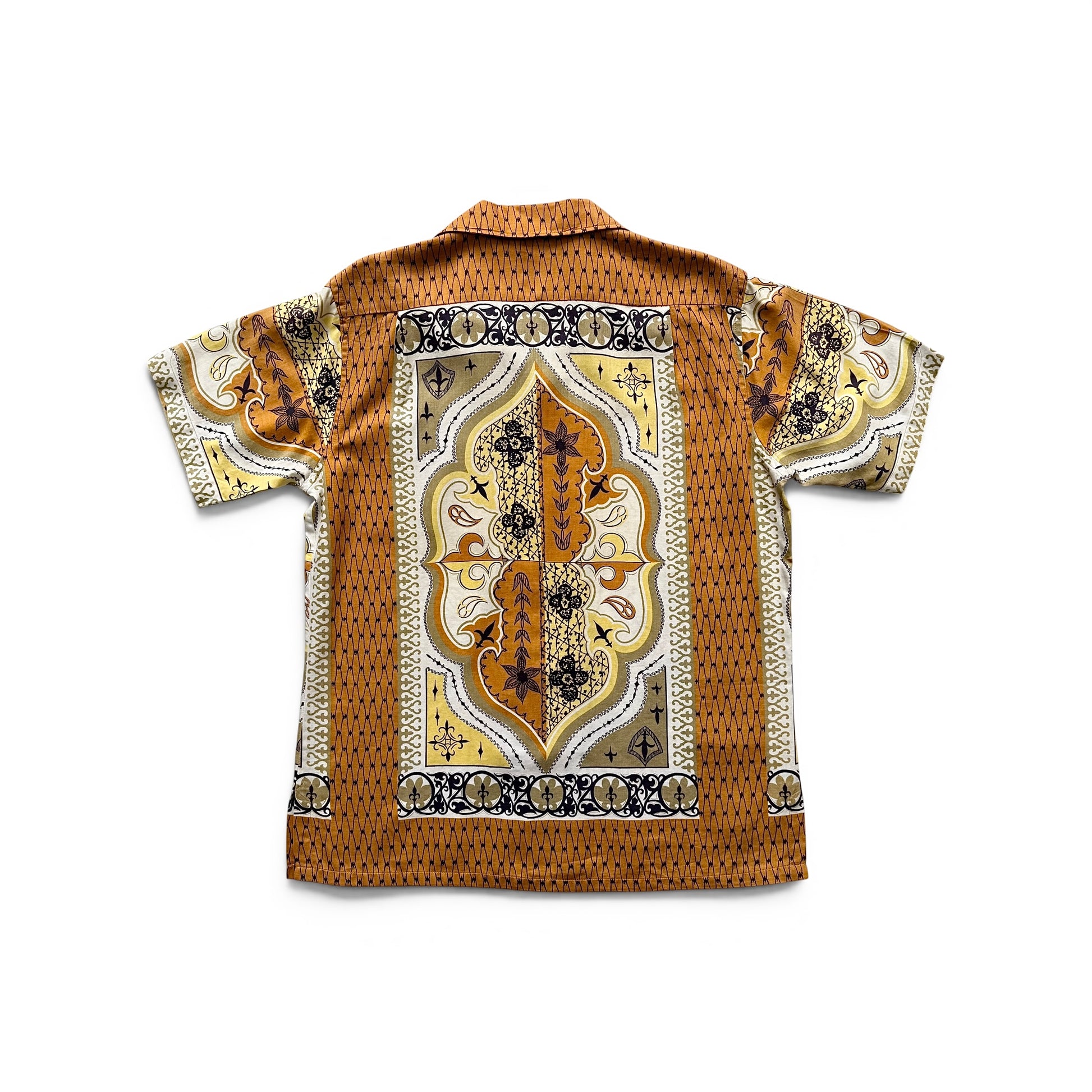 1950s Pilgrim (Sears) Rayon Border Print Sport Shirt Short-sleeve shirt with intricate pattern on a white background