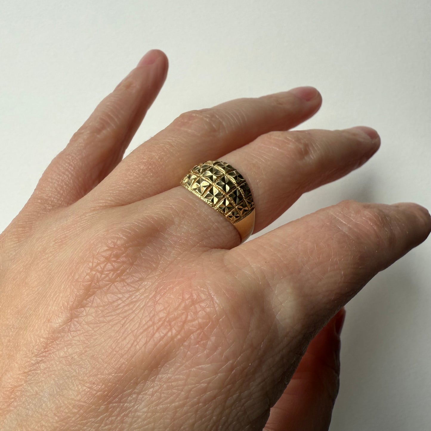 14k Yellow Gold Wide Dome Diamond Cut Band Size 8