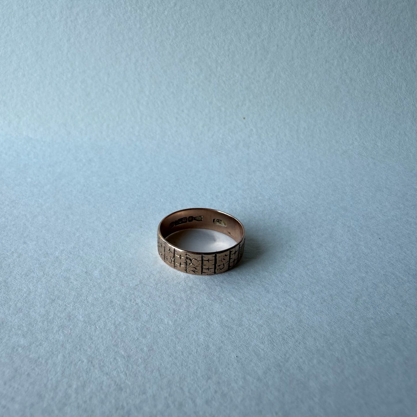 Victorian English 9k Rose Gold Band with Engravings Size 7.5