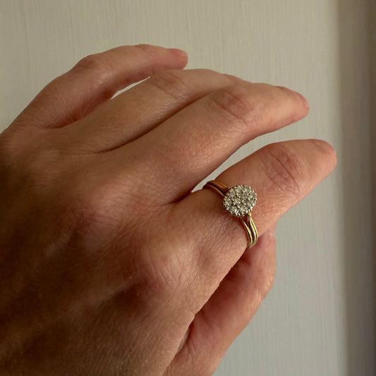 Sparkling 14k Gold Oval Diamond Cluster Ring Size 8.5