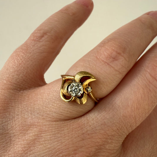 14k Yellow Gold Diamond Leaf Ring Size 5.75
