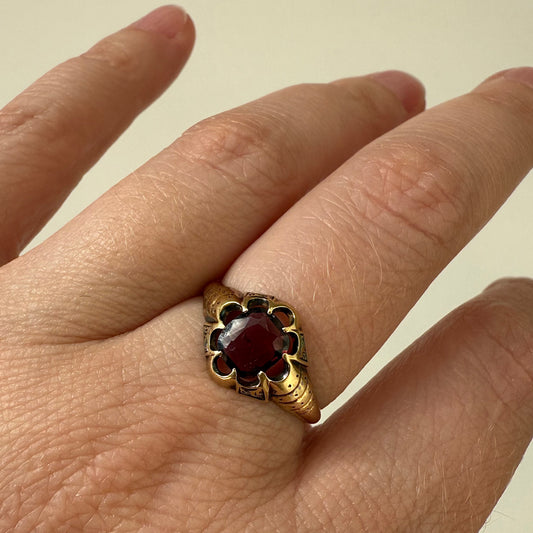 Victorian 10k Buttercup Garnet Ring Size 8.25