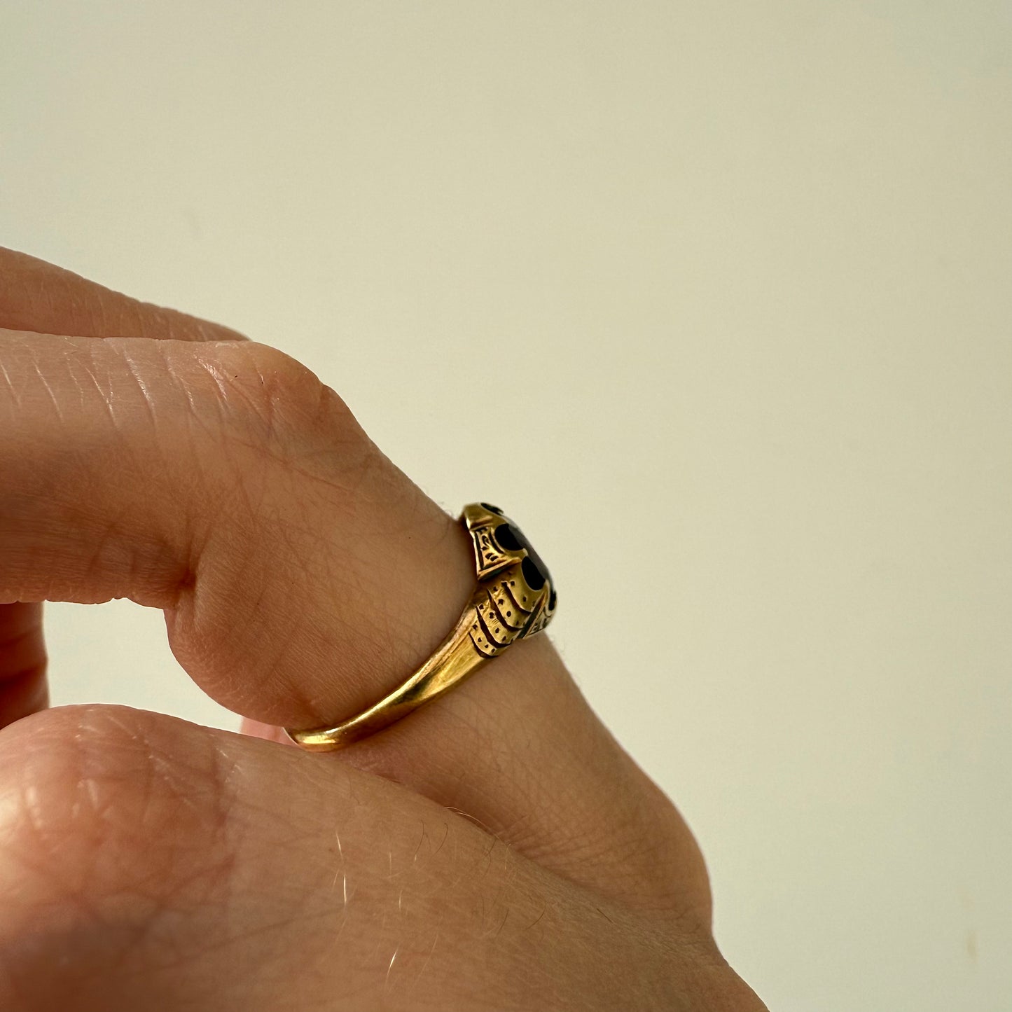 Victorian 10k Buttercup Garnet Ring Size 8.25