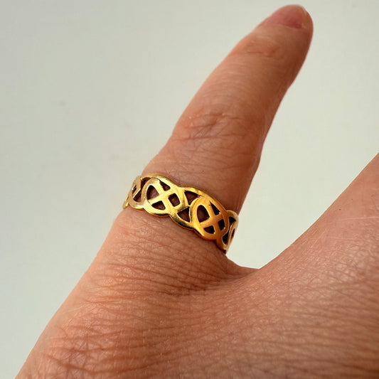 14k Gold Open-Weave Celtic Knot Band Size 5